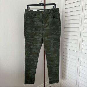 Social Standard by Sanctuary Women’s Size 12 Camouflage, High-Rise Skinny Jeans